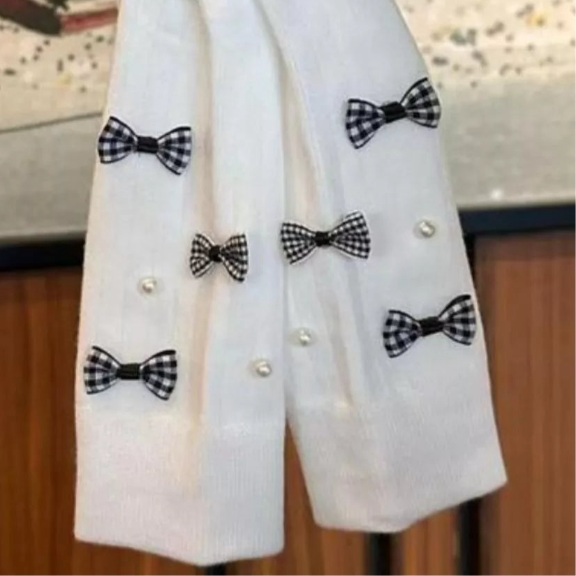 Pearl Detail Bow Crew Socks