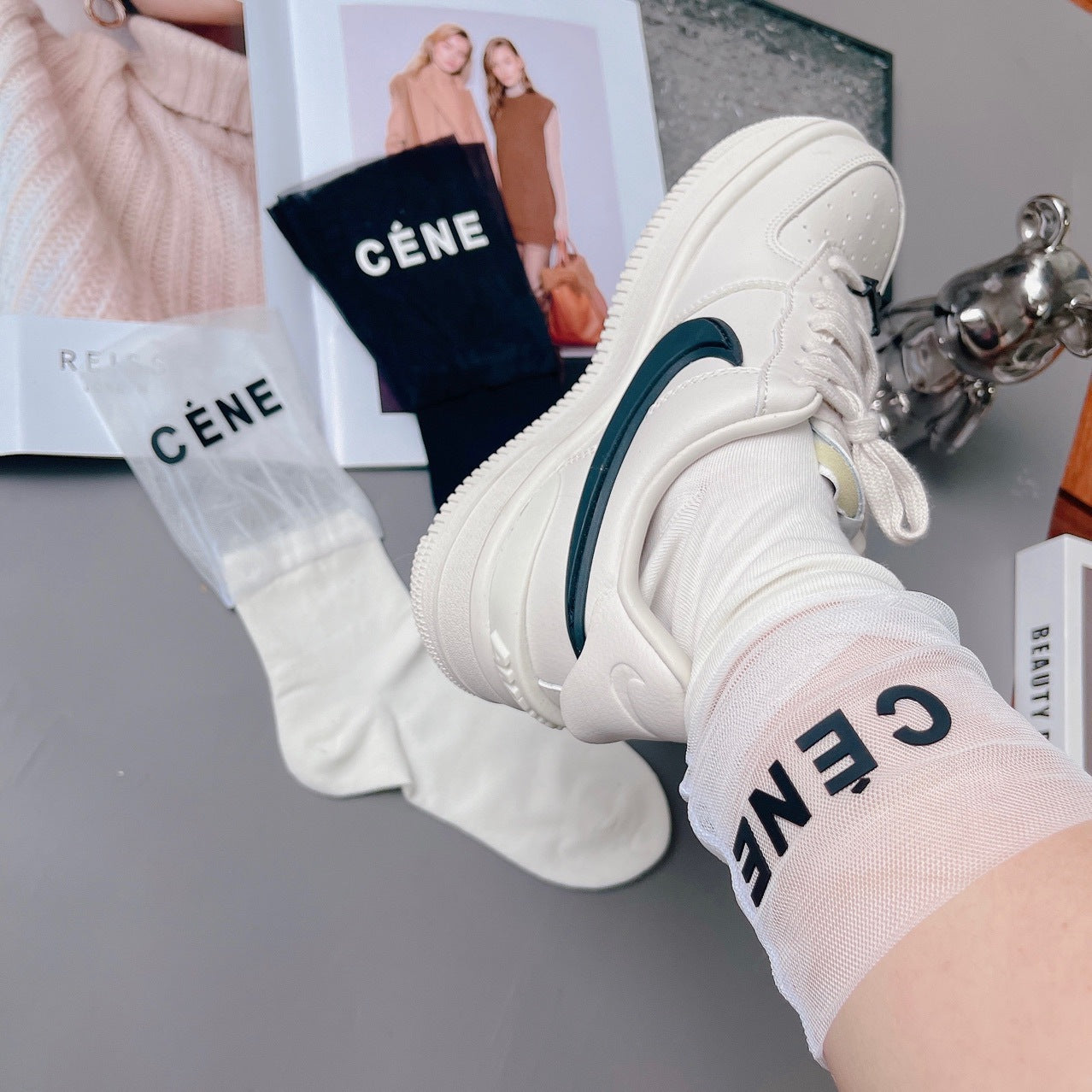 Luxury Soft Mesh Stitching Pile Socks